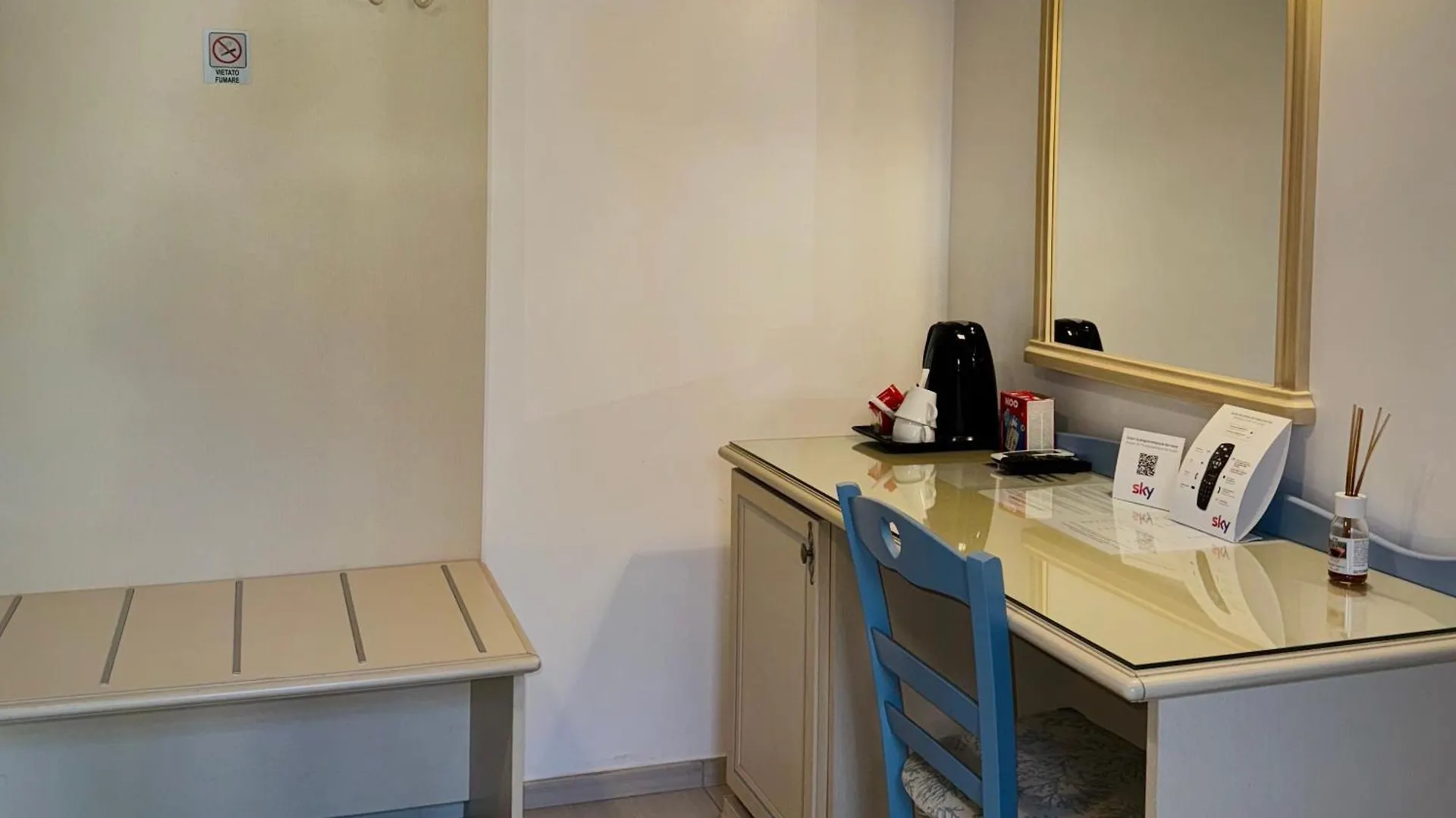 Baia Sangiorgio Hotel & Beach Club Bari 4*,  Olaszország